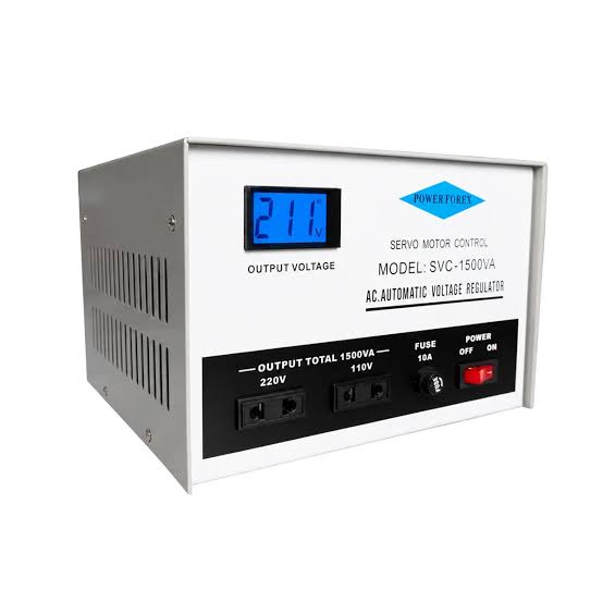 ESTABILIZADOR SERVOMOTOR MARCA: POWER FOREX POTENCIA: 1 KVA FASE: MONOFÁSICO ENTRADA: 220V AC  RANGO: 160V-250V FRECUENCIA: 50/60HZ